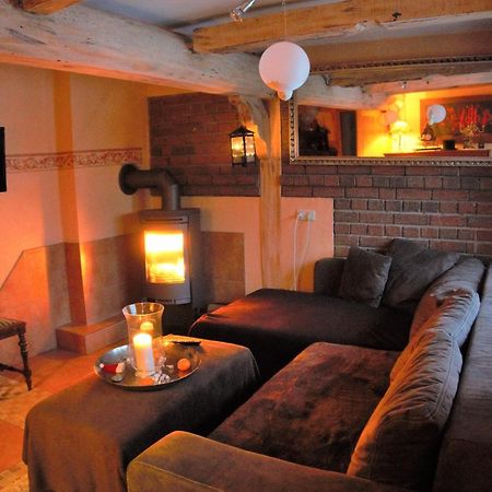 Altes Landhaus Oste, Klavier Appartement, 2 Zimmer Mit Kamin Hemmoor Eksteriør bilde