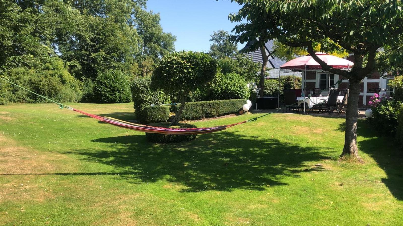 Altes Landhaus Oste, Klavier Appartement, 2 Zimmer Mit Kamin Hemmoor Eksteriør bilde