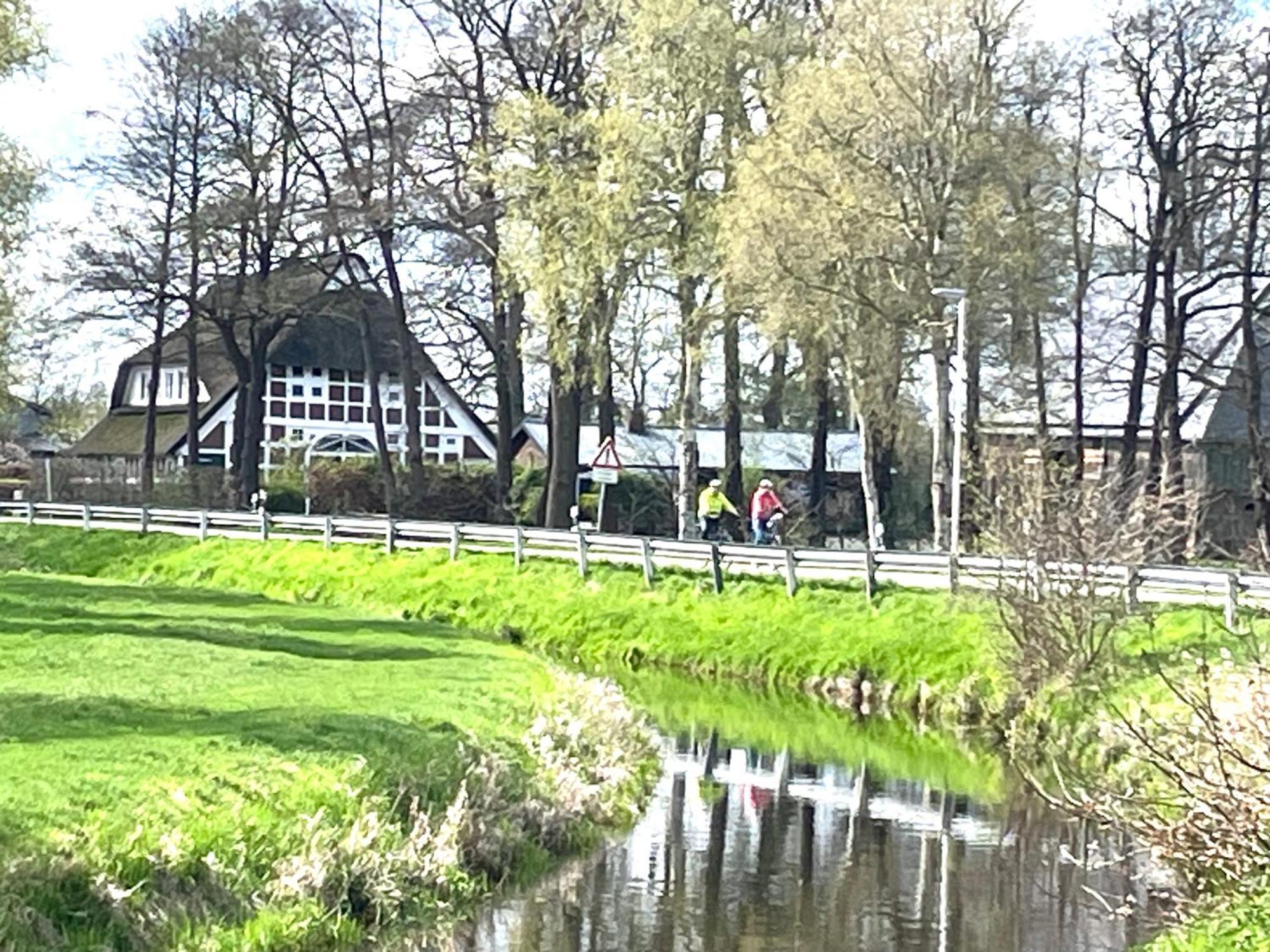 Altes Landhaus Oste, Klavier Appartement, 2 Zimmer Mit Kamin Hemmoor Eksteriør bilde